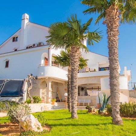 Apartments Punta & Vista In Krk Крк Экстерьер фото