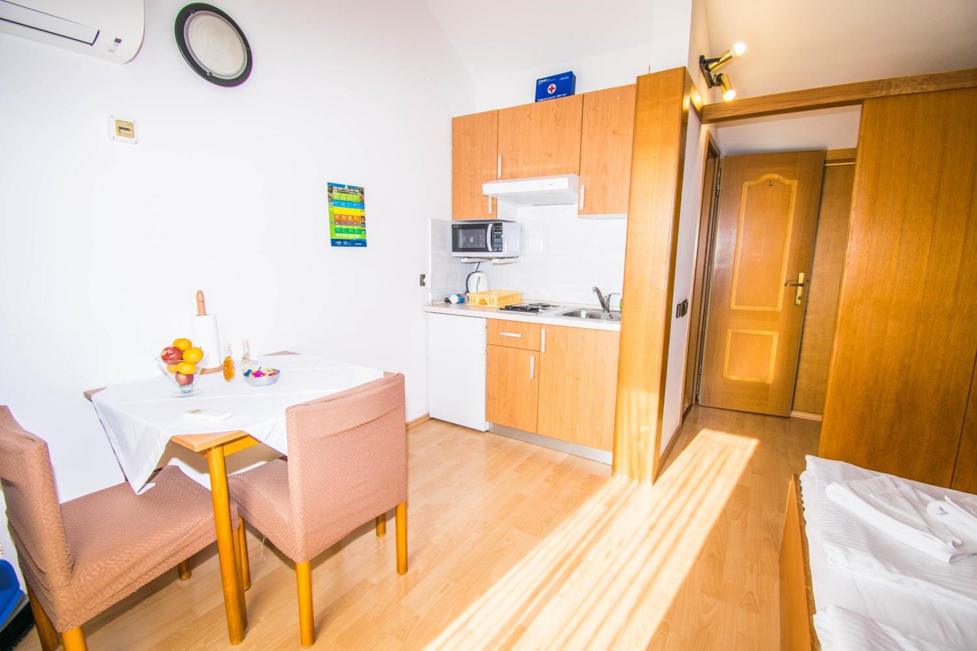 Apartments Punta & Vista In Krk Крк Экстерьер фото