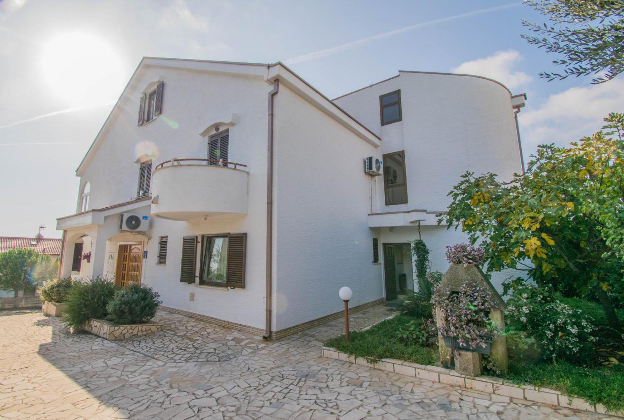 Apartments Punta & Vista In Krk Крк Экстерьер фото
